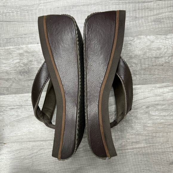 Volatile Brown Leather Wedge Platform Flip Flop Sandals Size 8 Y2K Style - Picture 2 of 9